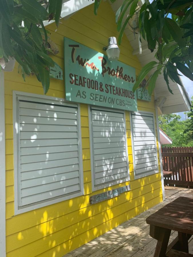 Bay Inn Estates Alice Town  Bagian luar foto
