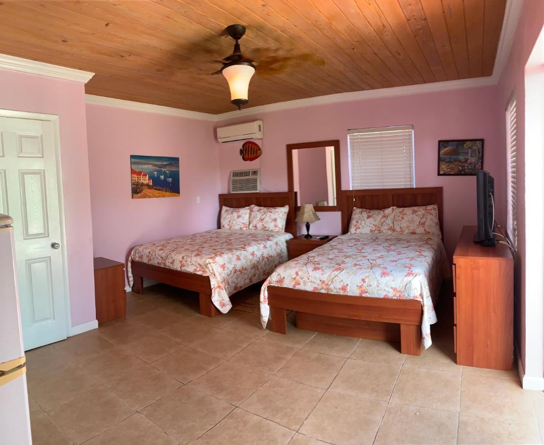 Bay Inn Estates Alice Town  Bagian luar foto
