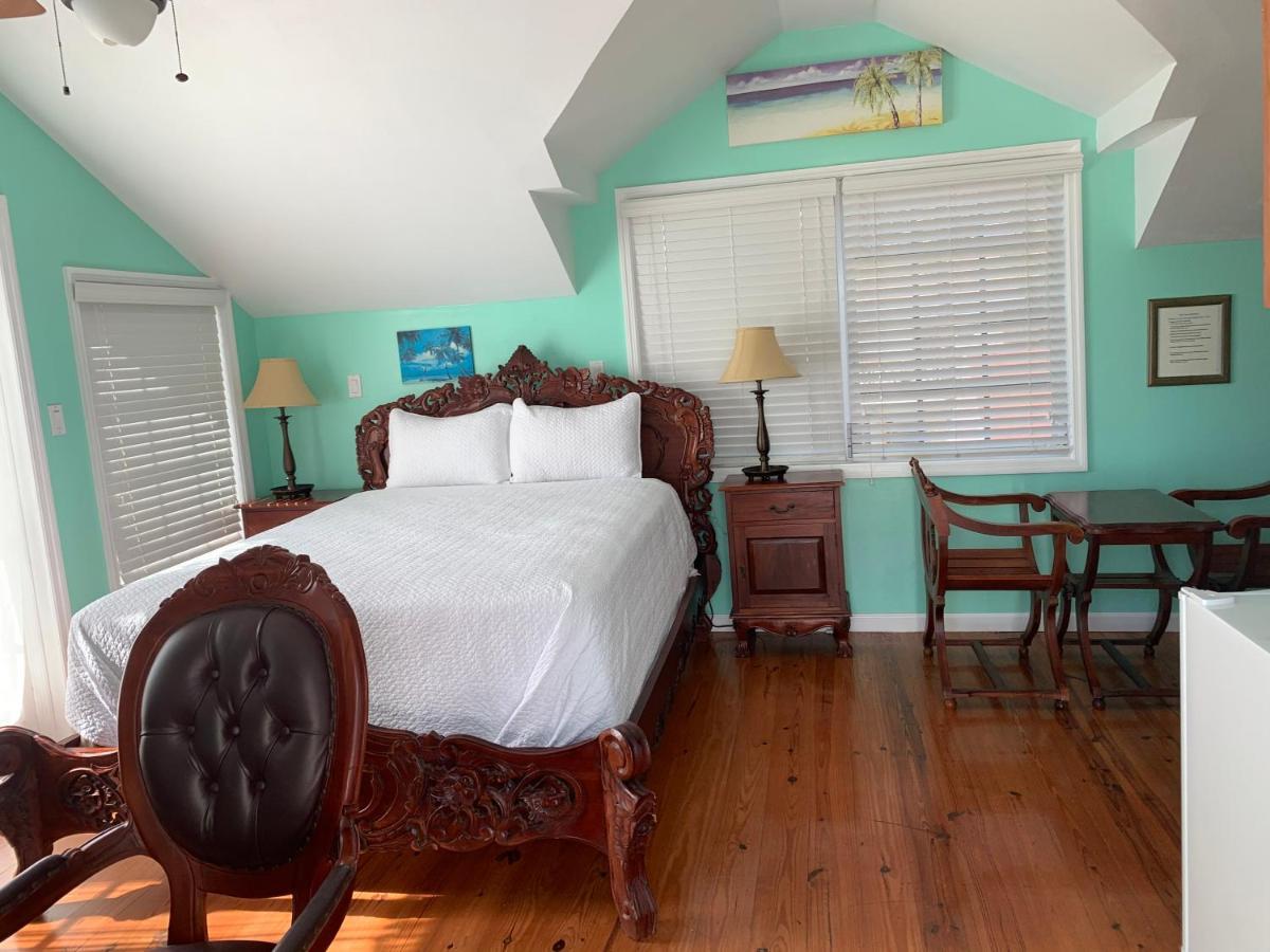 Bay Inn Estates Alice Town  Bagian luar foto
