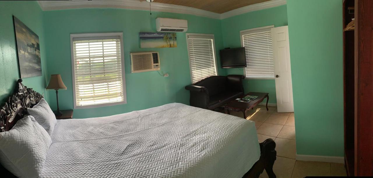 Bay Inn Estates Alice Town  Bagian luar foto