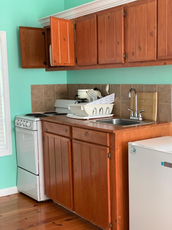 Bay Inn Estates Alice Town  Bagian luar foto