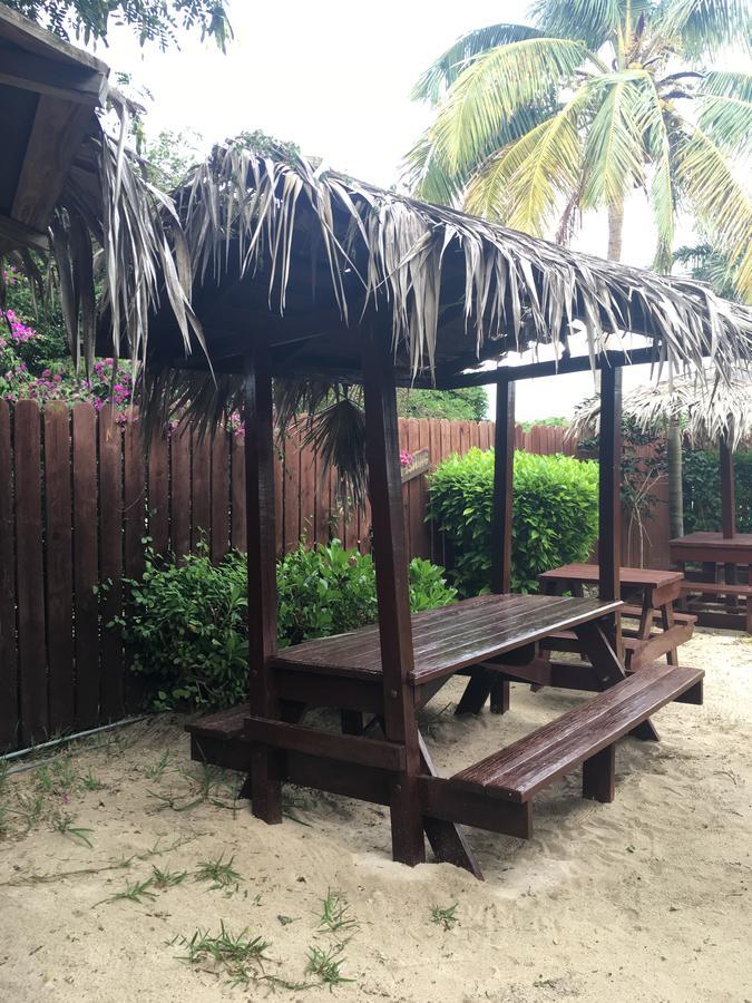 Bay Inn Estates Alice Town  Bagian luar foto